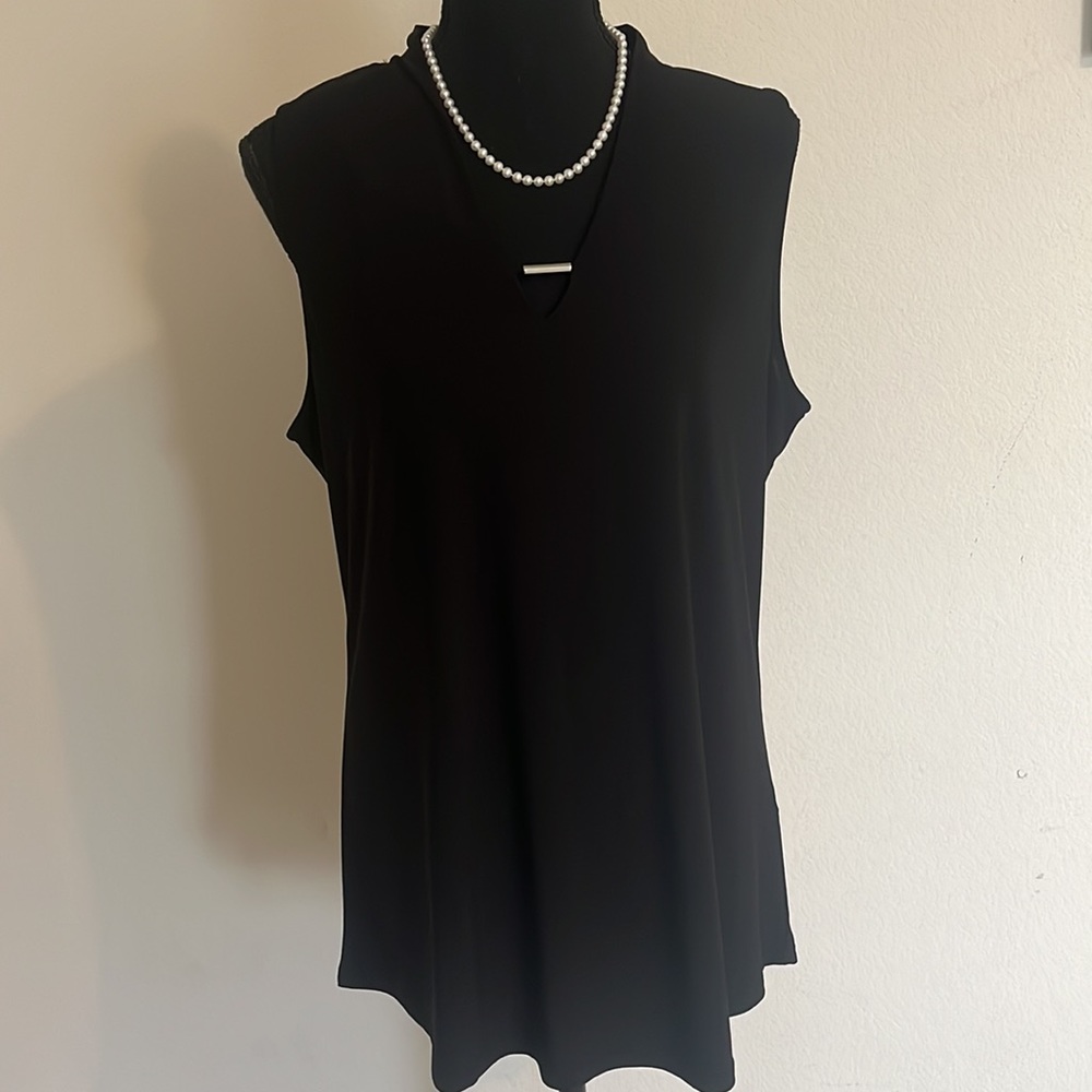 NWT Black sleeveless White House Black Market size L